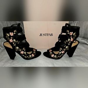 Black Velvet Heels with Embroidered Flowers Size 9 (New in box)